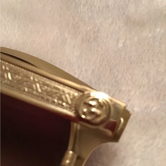 Gucci Sunglasses - Picture 8 of 8